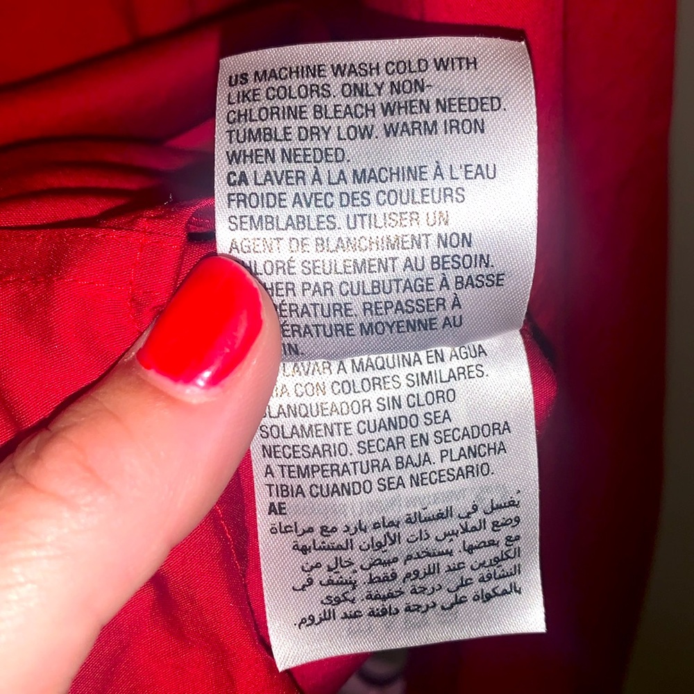 🎁Like New Alfani Regular Fit Men's Red L/S Dress shirt- Medium 15-15.5, 32-33 - Picture 16 of 16